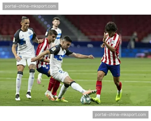 格拉纳达0-0战平阿拉维斯，双方门将获评高分，防守组织得到肯定