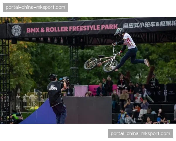 女子公园赛资格赛，前十名分差不足2分，竞争空前激烈