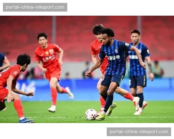 上海海港4-0大胜武汉三镇终结三轮不胜，蒋光太伤愈复出